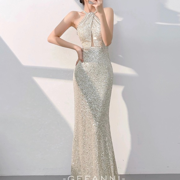 Elegant Silver Halter Evening Gown - Picture 3 of 7